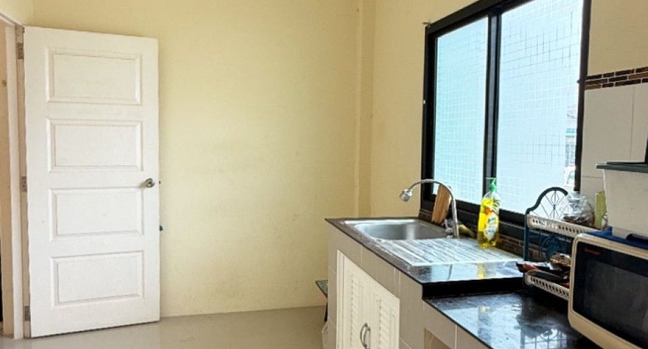 Casa en venta de 3 habitaciones en Ban Khai, Rayong