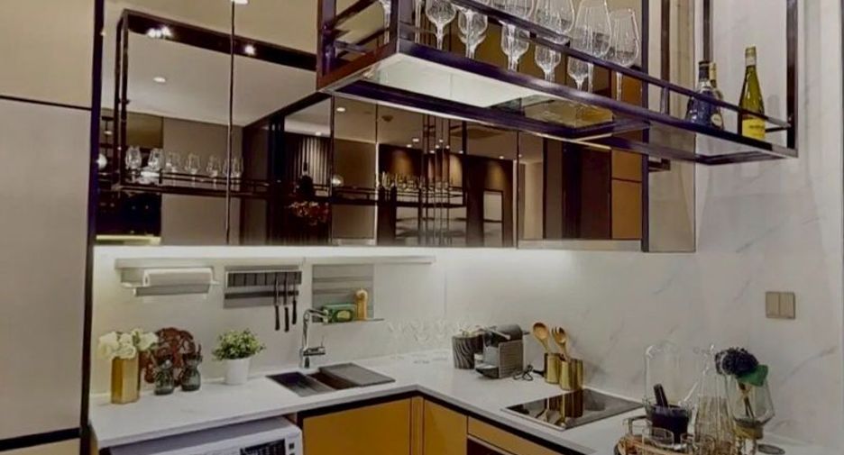 Condo en alquiler de 1 habitaciones en Sathon, Bangkok