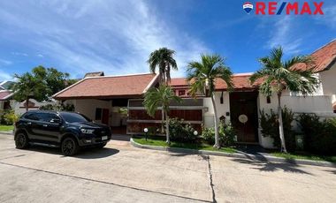 À vendre 4 chambres maison à Pratumnak, Pattaya