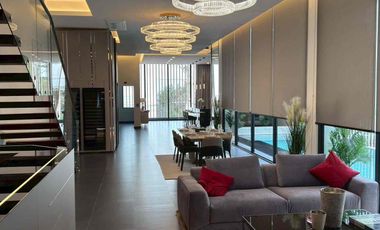 À vendre et à louer 6 chambres villa à Pratumnak, Pattaya