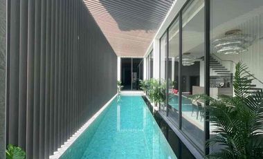 À vendre et à louer 6 chambres villa à Pratumnak, Pattaya