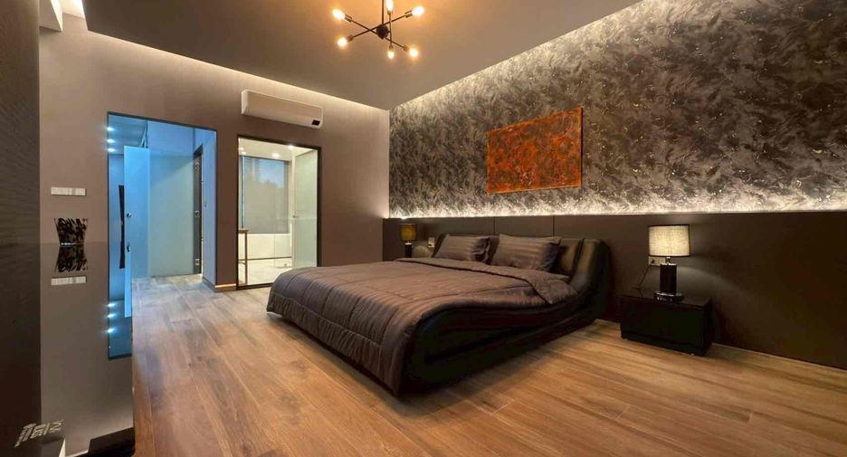 À vendre et à louer 6 chambres villa à Pratumnak, Pattaya