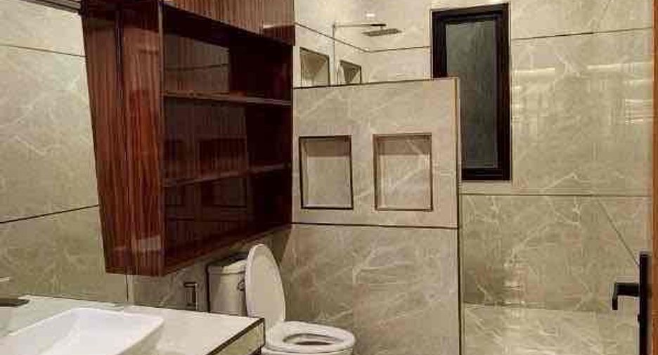 For sale and for rent 5 bedrooms villa in East Pattaya, Pattaya