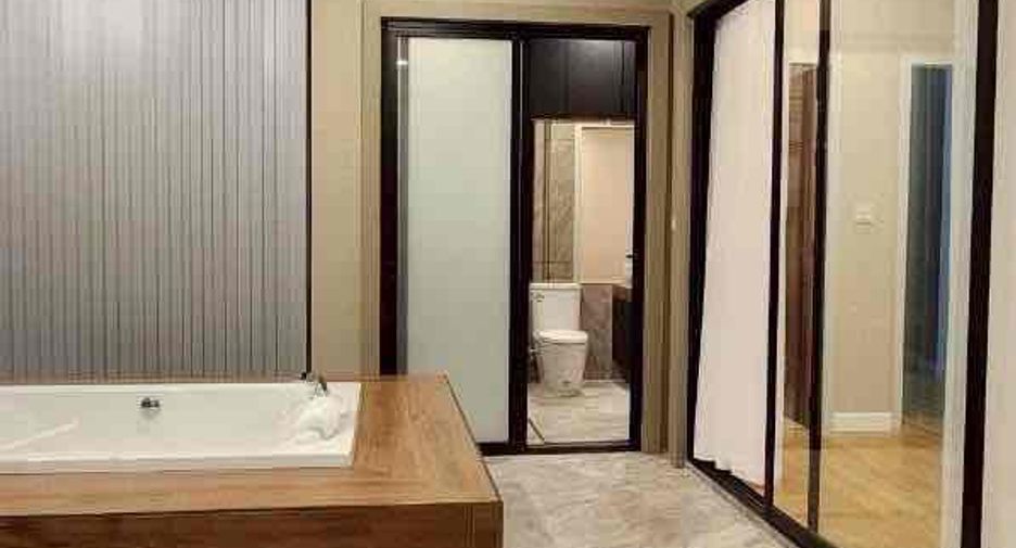 For sale and for rent 5 bedrooms villa in East Pattaya, Pattaya