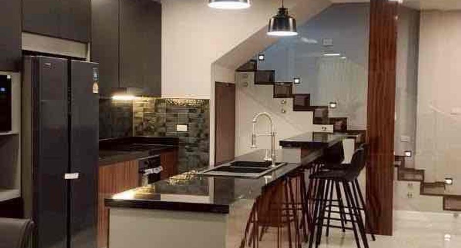 For sale and for rent 5 bedrooms villa in East Pattaya, Pattaya