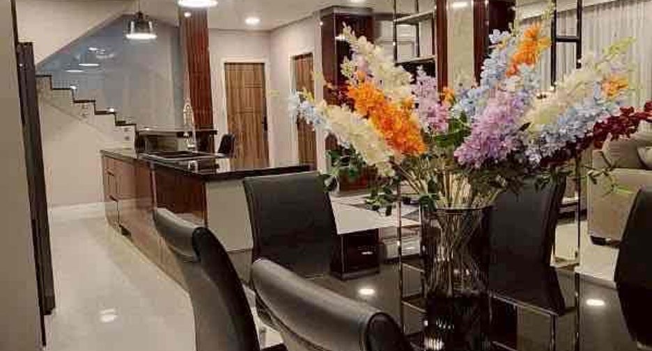 For sale and for rent 5 bedrooms villa in East Pattaya, Pattaya