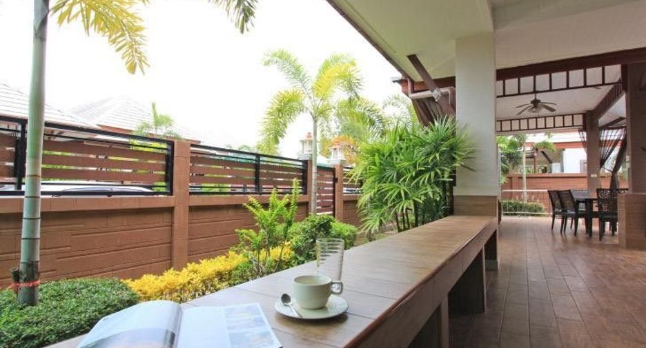 À louer 3 chambres villa à Huay Yai, Pattaya