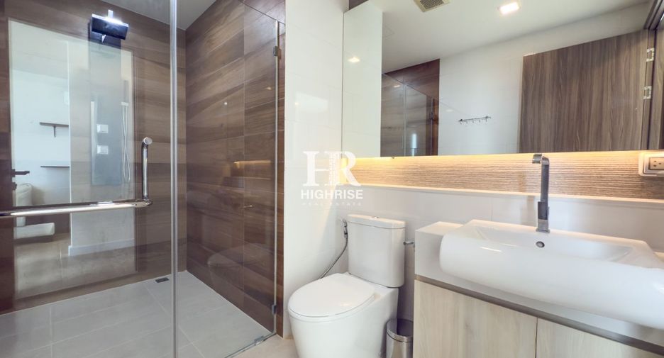 For rent 3 bedrooms condo in Sattahip, Chonburi
