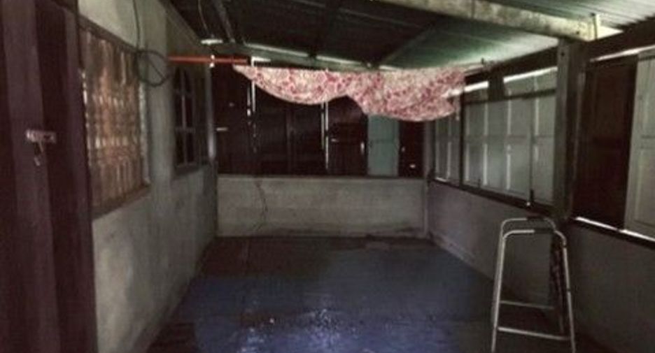 Reihenhaus zum Kauf mit 1 Zimmer in Phon Sawan, Nakhon Phanom