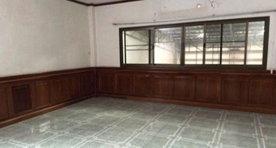 Lagerhaus zum Kauf mit 1 Zimmer in Phon Sawan, Nakhon Phanom
