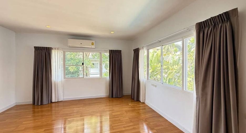 For rent 4 ベッドルーム house in Watthana, Bangkok