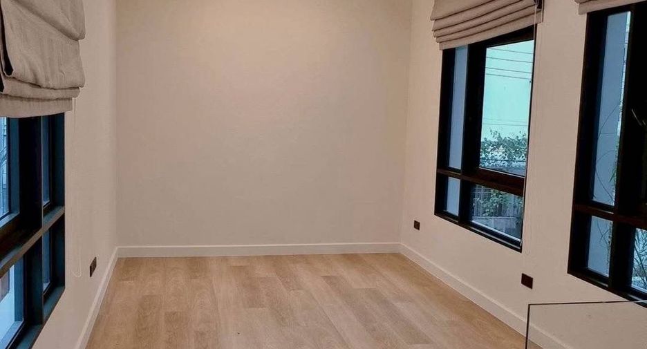For rent 3 ベッドルーム house in Watthana, Bangkok