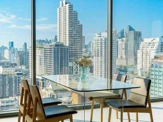 Condo en alquiler de 3 habitaciones en Khlong Toei, Bangkok