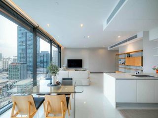 Condo en alquiler de 3 habitaciones en Khlong Toei, Bangkok