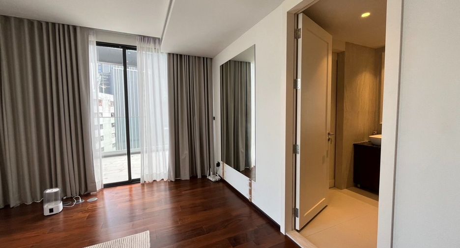 À louer 3 chambres condo à Watthana, Bangkok