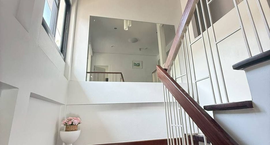 For rent 3 ベッドルーム house in Watthana, Bangkok