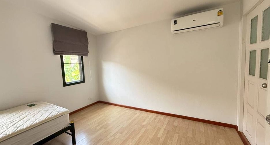For rent 3 ベッドルーム house in Watthana, Bangkok