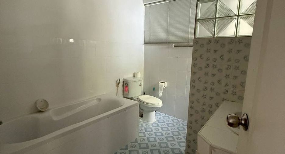 For rent 3 ベッドルーム house in Watthana, Bangkok