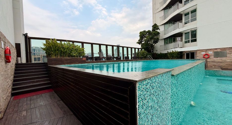 Apartamento con servicios en alquiler de 3 habitaciones en Pathum Wan, Bangkok