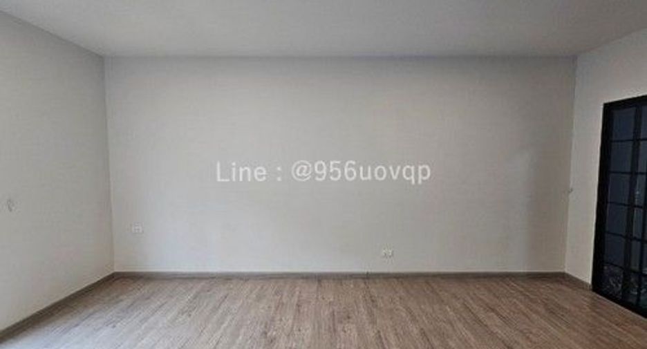 Casa adosada en venta de 3 habitaciones en Bang Phli, Samut Prakan