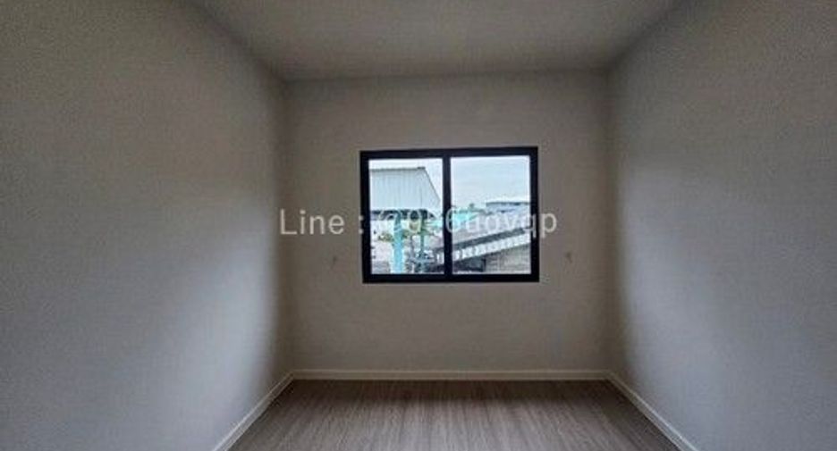 Casa adosada en venta de 3 habitaciones en Bang Phli, Samut Prakan