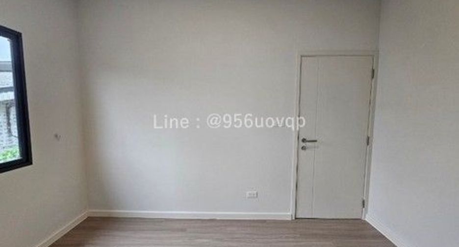 Casa adosada en venta de 3 habitaciones en Bang Phli, Samut Prakan