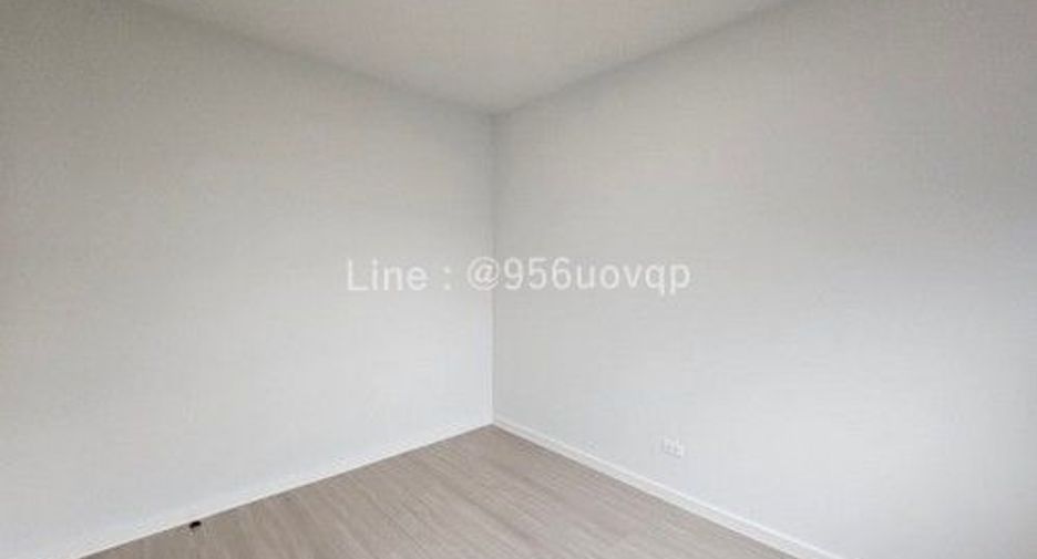 Casa adosada en venta de 3 habitaciones en Bang Phli, Samut Prakan