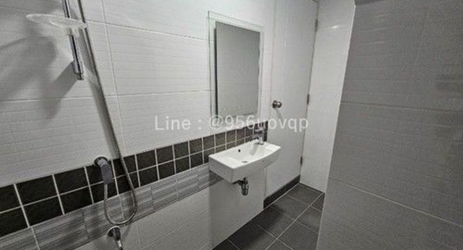 Casa adosada en venta de 3 habitaciones en Bang Phli, Samut Prakan