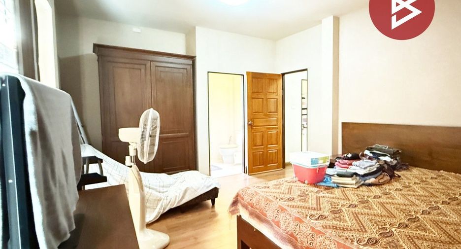 Haus zum Kauf mit 4 Zimmer in Saraphi, Chiang Mai