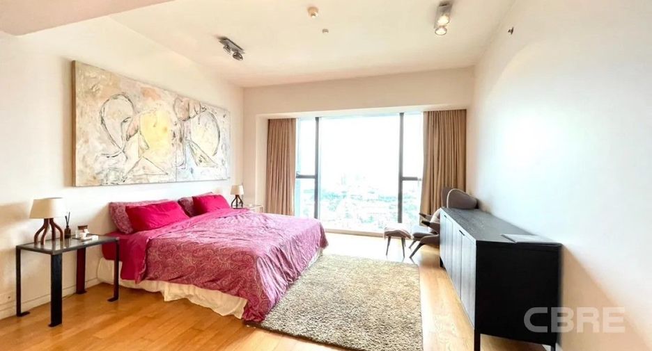 For sale 3 bedrooms condo in Sathon, Bangkok