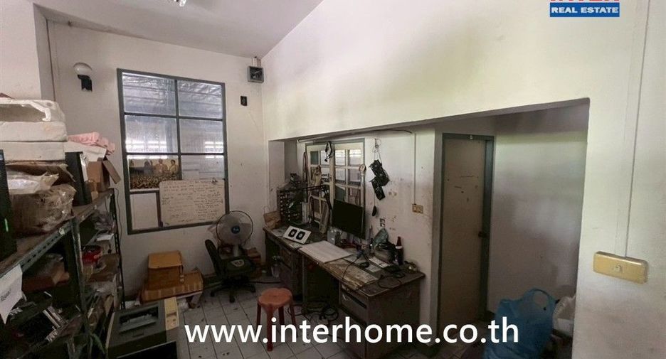 Продажа 6 спальни таунхаус в Mueang Nonthaburi, Нонтабури
