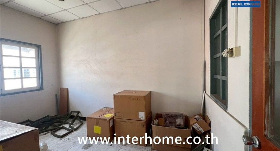 Продажа 6 спальни таунхаус в Mueang Nonthaburi, Нонтабури
