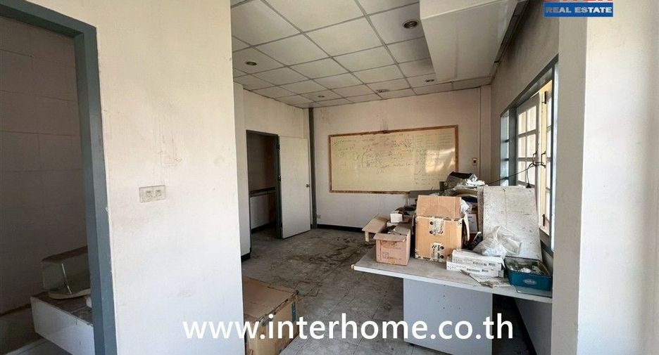 Продажа 6 спальни таунхаус в Mueang Nonthaburi, Нонтабури