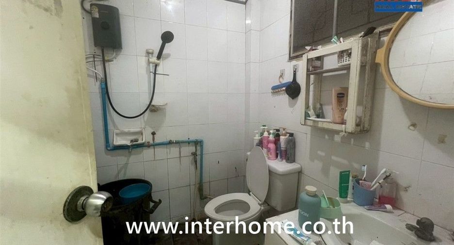 Продажа 4 спальни таунхаус в Mueang Nonthaburi, Нонтабури