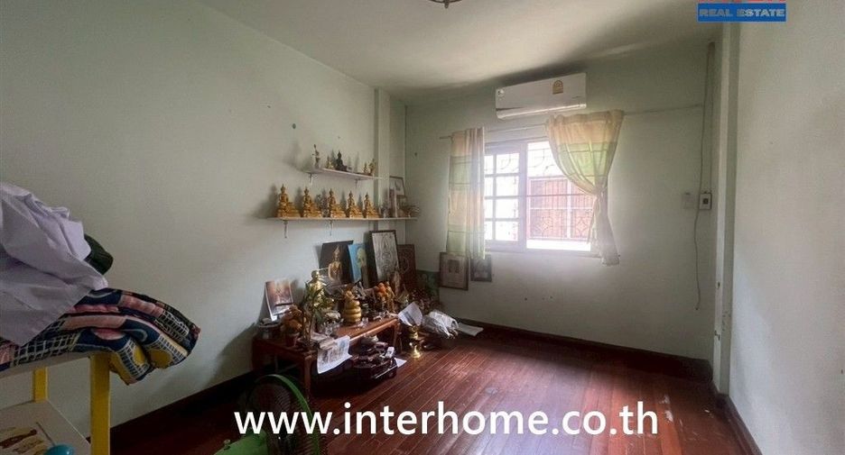 Продажа 4 спальни таунхаус в Mueang Nonthaburi, Нонтабури