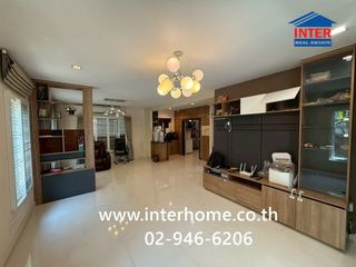 Haus zum Kauf mit 4 Zimmer in Pak Kret, Nonthaburi