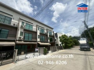For sale 3 bedrooms townhouse in Prawet, Bangkok