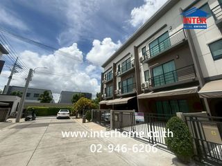 For sale 3 bedrooms townhouse in Prawet, Bangkok