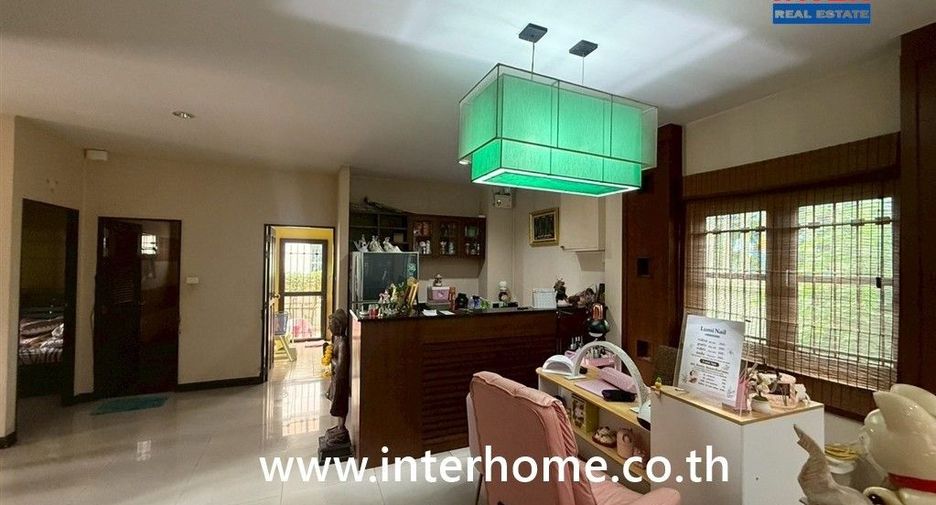 For sale 4 bedrooms house in Sam Phran, Nakhon Pathom
