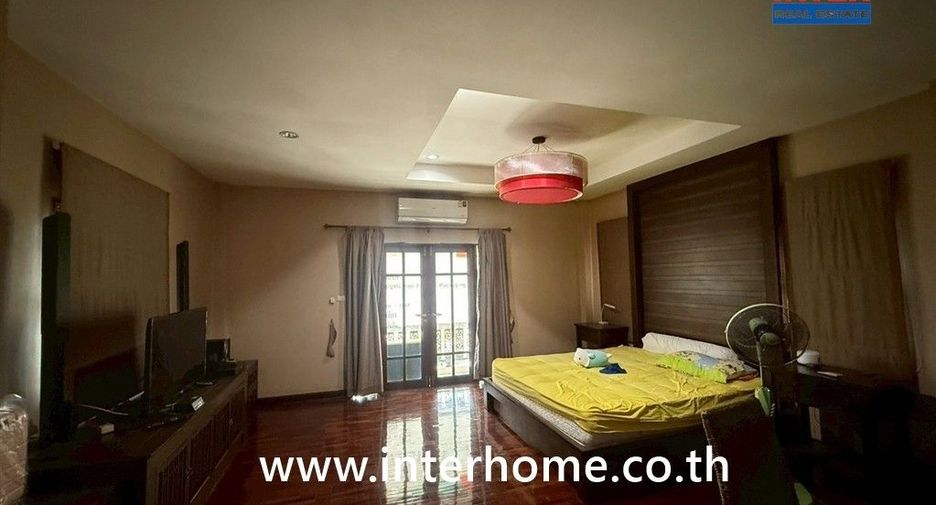 For sale 4 bedrooms house in Sam Phran, Nakhon Pathom