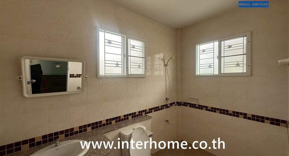 À vendre 5 chambres maison à Phutthamonthon, Nakhon Pathom