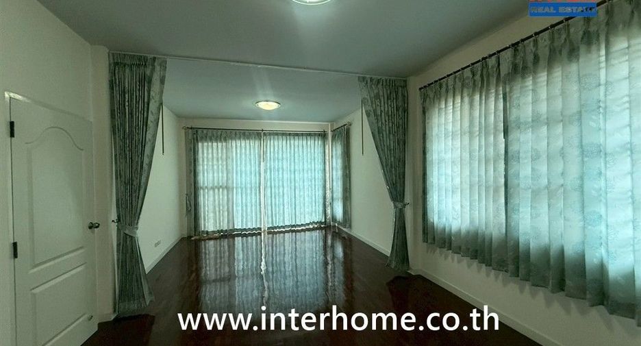 À vendre 5 chambres maison à Phutthamonthon, Nakhon Pathom