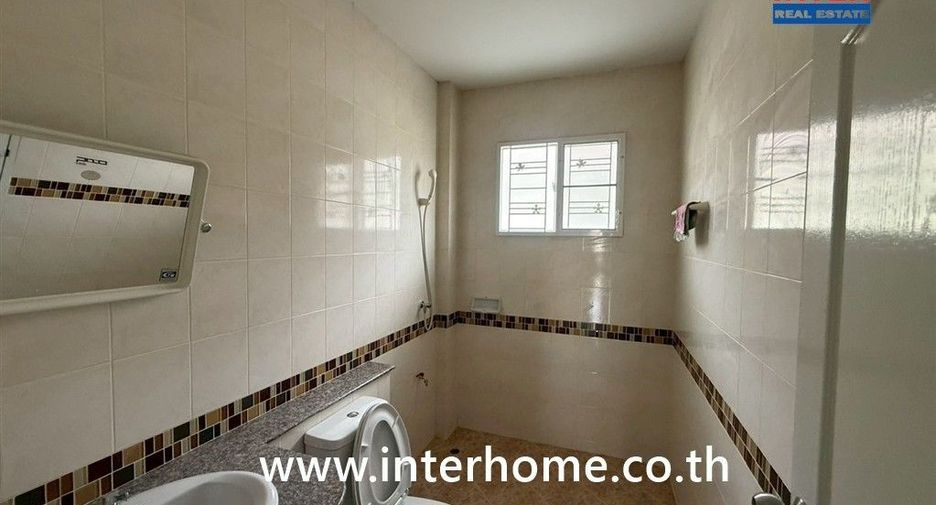 À vendre 5 chambres maison à Phutthamonthon, Nakhon Pathom