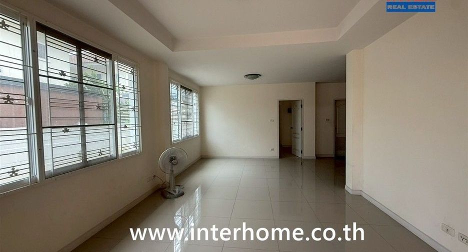 À vendre 5 chambres maison à Phutthamonthon, Nakhon Pathom