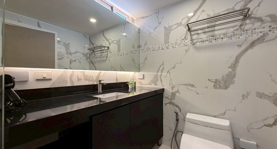For rent 1 Beds serviced apartment in Pratumnak, Pattaya