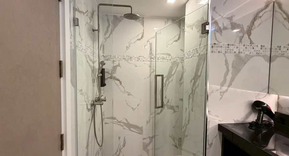 For rent 1 Beds serviced apartment in Pratumnak, Pattaya