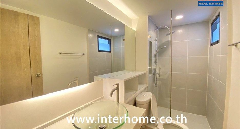For sale 1 bed condo in Bang Phli, Samut Prakan