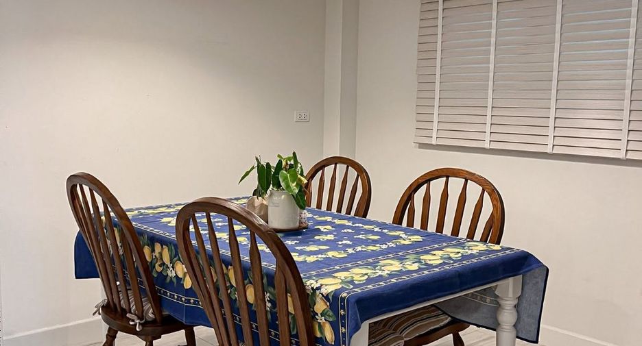 Haus zum Kauf mit 4 Zimmer in Mueang Chiang Mai, Chiang Mai