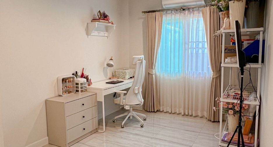 Haus zum Kauf mit 4 Zimmer in Mueang Chiang Mai, Chiang Mai