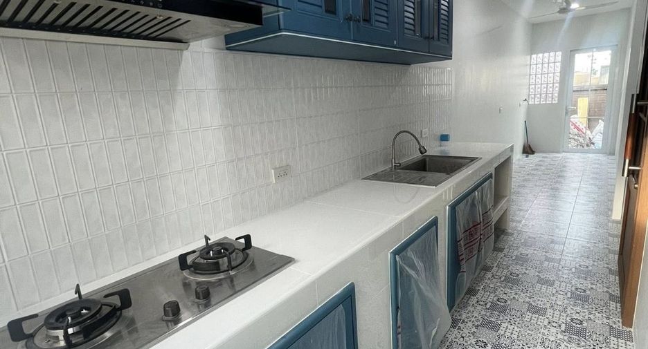 Haus zum Kauf mit 4 Zimmer in Mueang Chiang Mai, Chiang Mai
